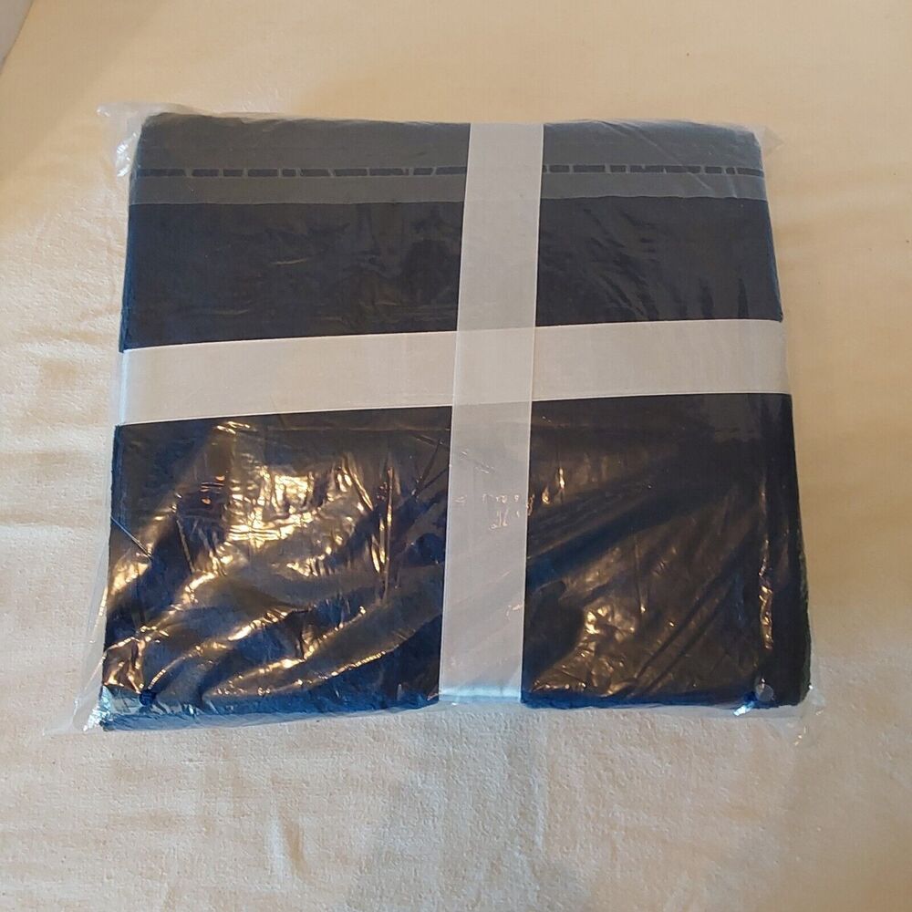 Navy Blue Throw Blanket Gift‎ - Picture 2 of 2